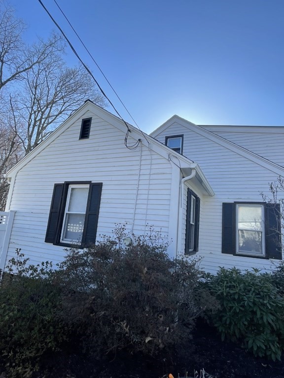 266 Doyle Road Holden, MA 01520 - Photo 3 of 23 Gallery Image 3