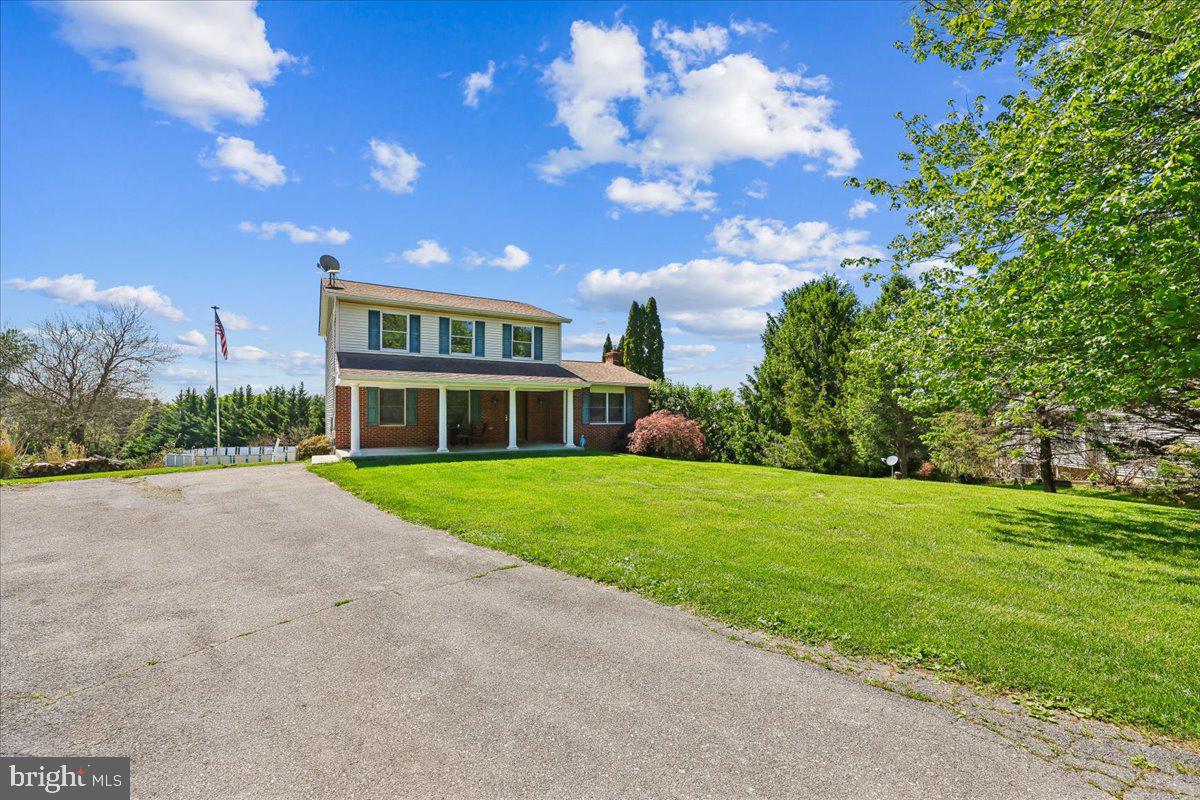 6648 Wind Ridge Road Mount Airy, MD 21771 - Photo 4 of 61