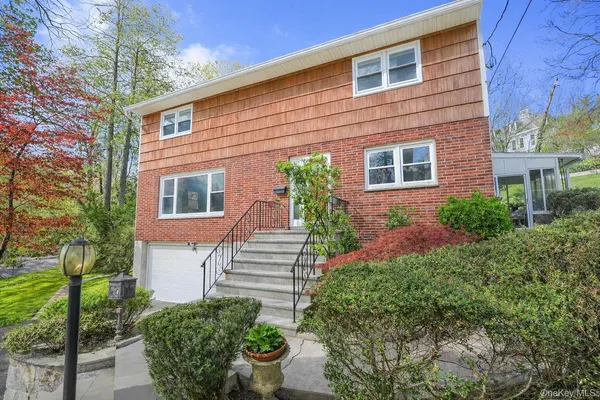 $999,000 | 2 Rockledge Road, Bronxville, NY 10708