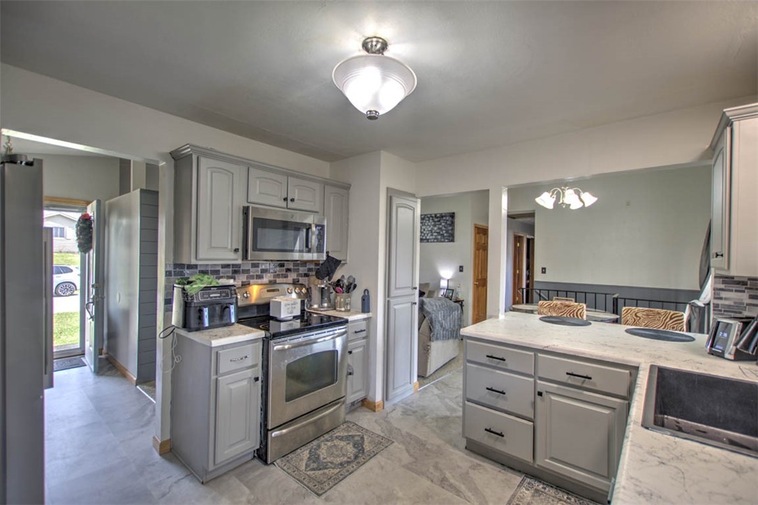 1759 Hunt Court Decatur, IL 62526 - Photo 13 of 32 Gallery Image 13