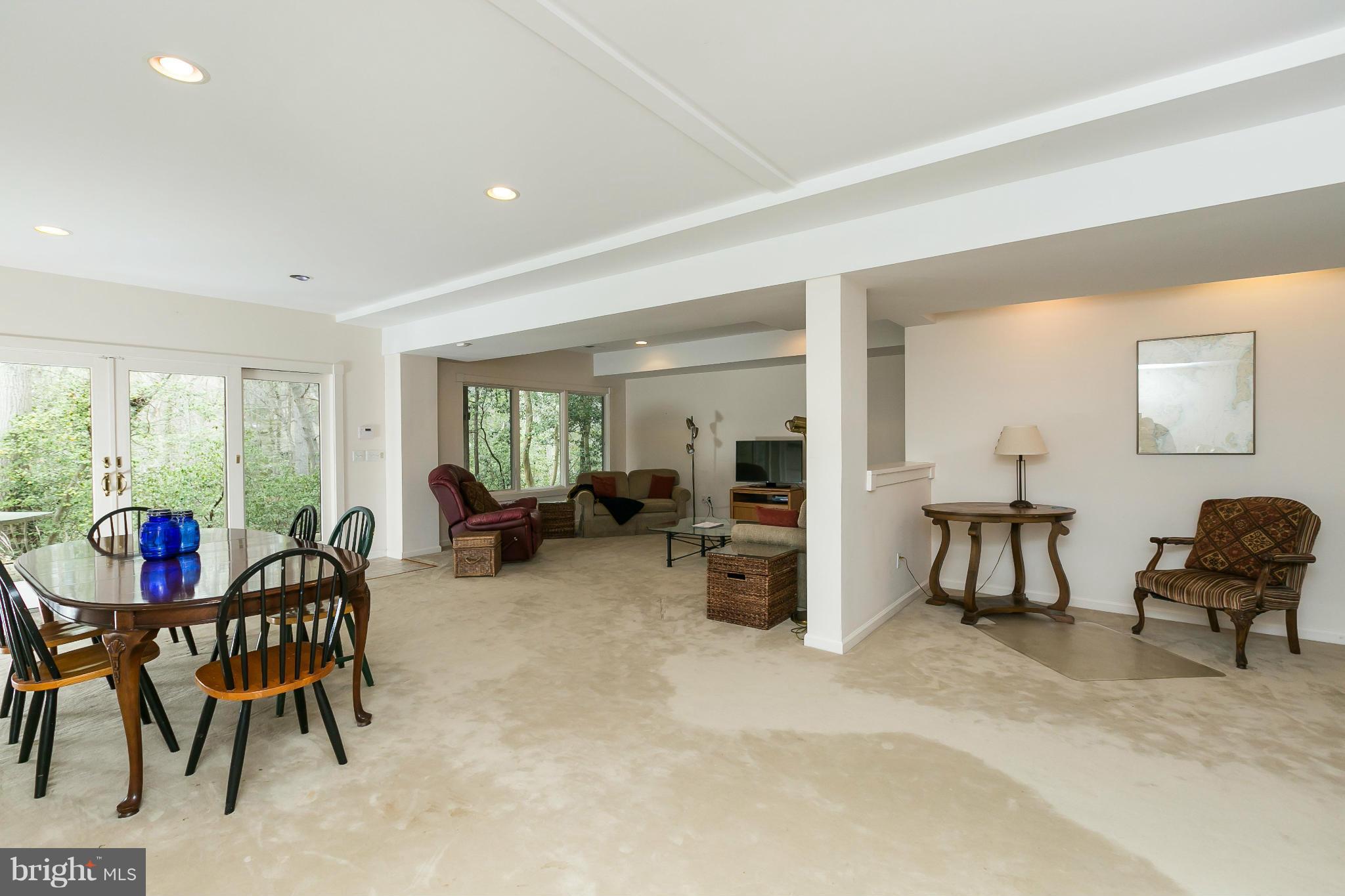 126 Gilbert Court Edgewater, MD 21037 - Photo 24 of 30 a living room with furniture and a wooden floor