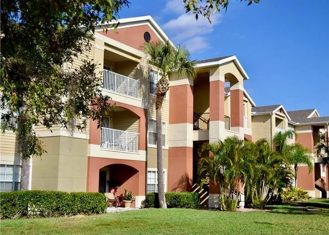 $264,900 | 1950 Summer Club Drive, Unit 302, Oviedo, FL 32765