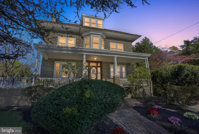 $725,000 | 580 Wigard Avenue, Philadelphia, PA 19128