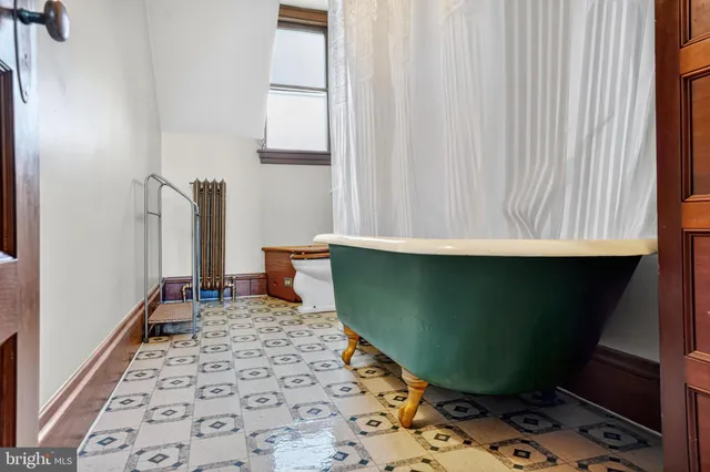 $725,000 | 580 Wigard Avenue, Philadelphia, PA 19128