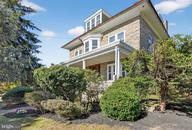 $725,000 | 580 Wigard Avenue, Philadelphia, PA 19128