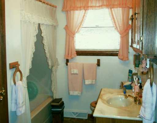 335 Welsh Road Washington, PA 15301 - Photo 5 of 8 Gallery Image 5