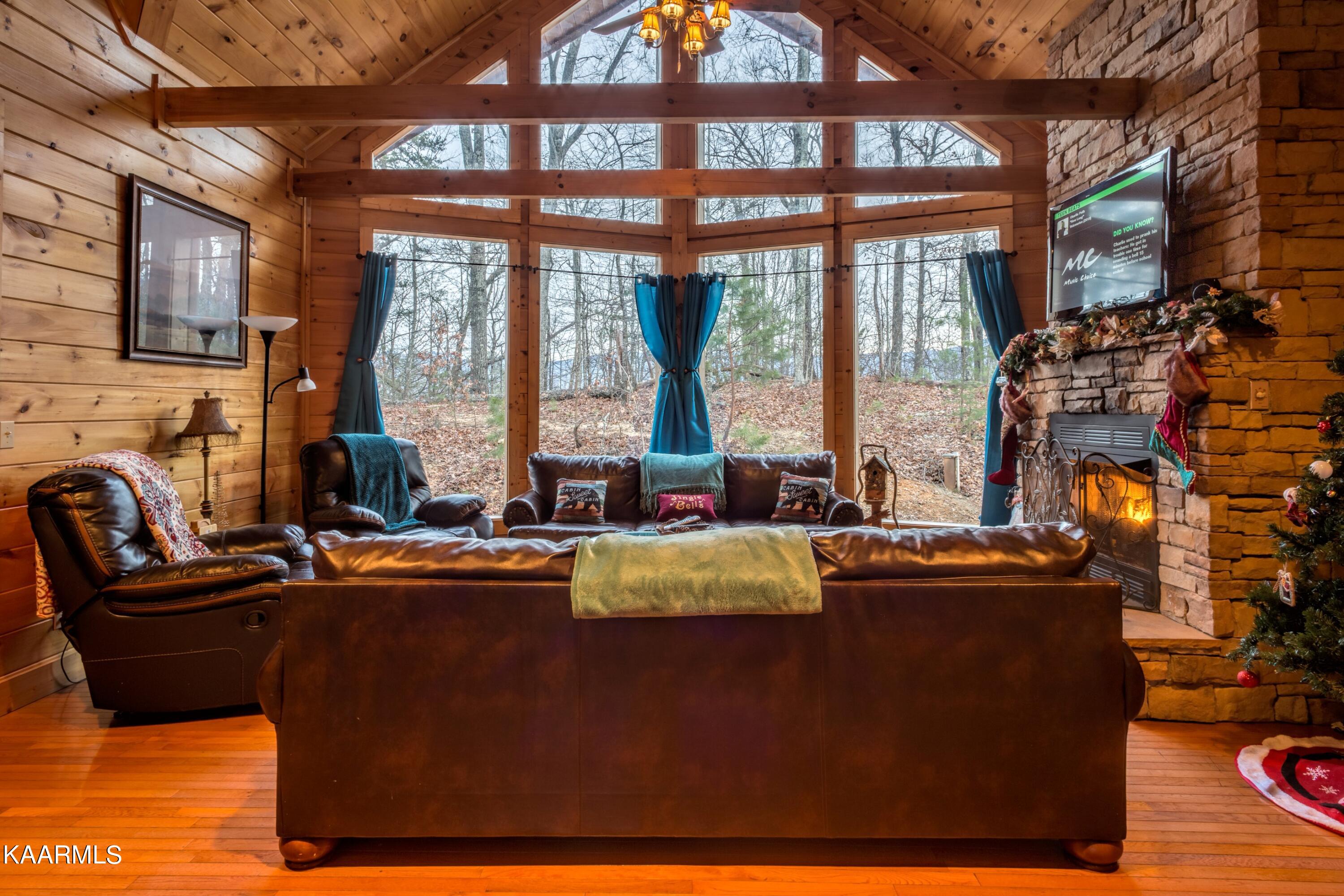 2142 Red Bud Road Sevierville, TN 37876 - Photo 9 of 21 Great Room 3