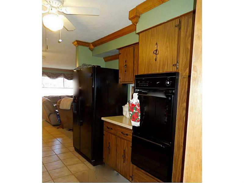 4032 Gambel Road Indianapolis, IN 46221 - Photo 9 of 24 Gallery Image 9