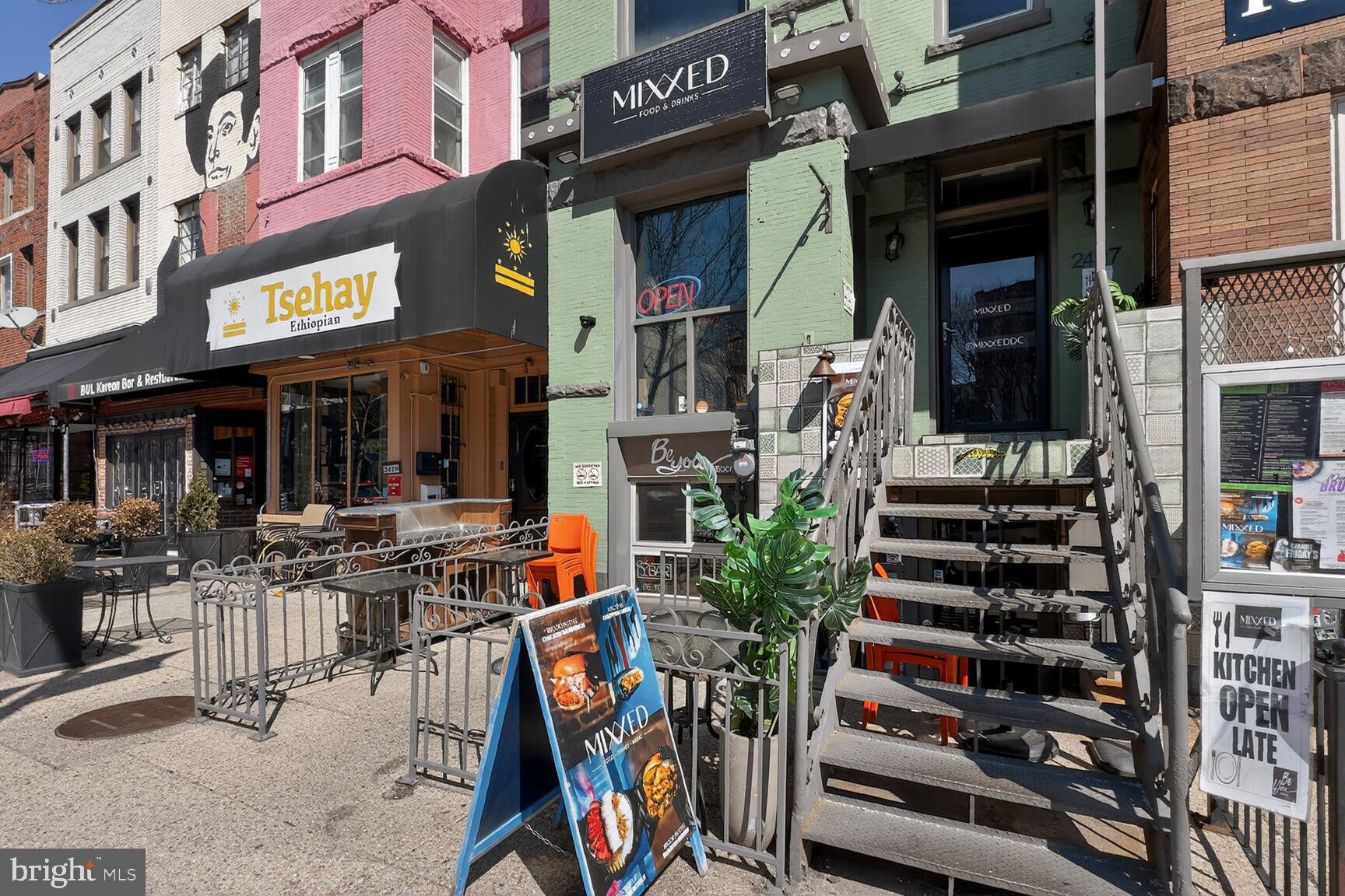 2446 Ontario Road Northwest, Unit 4 Washington, DC 20009 - Photo 59 of 65 a view of retail shops