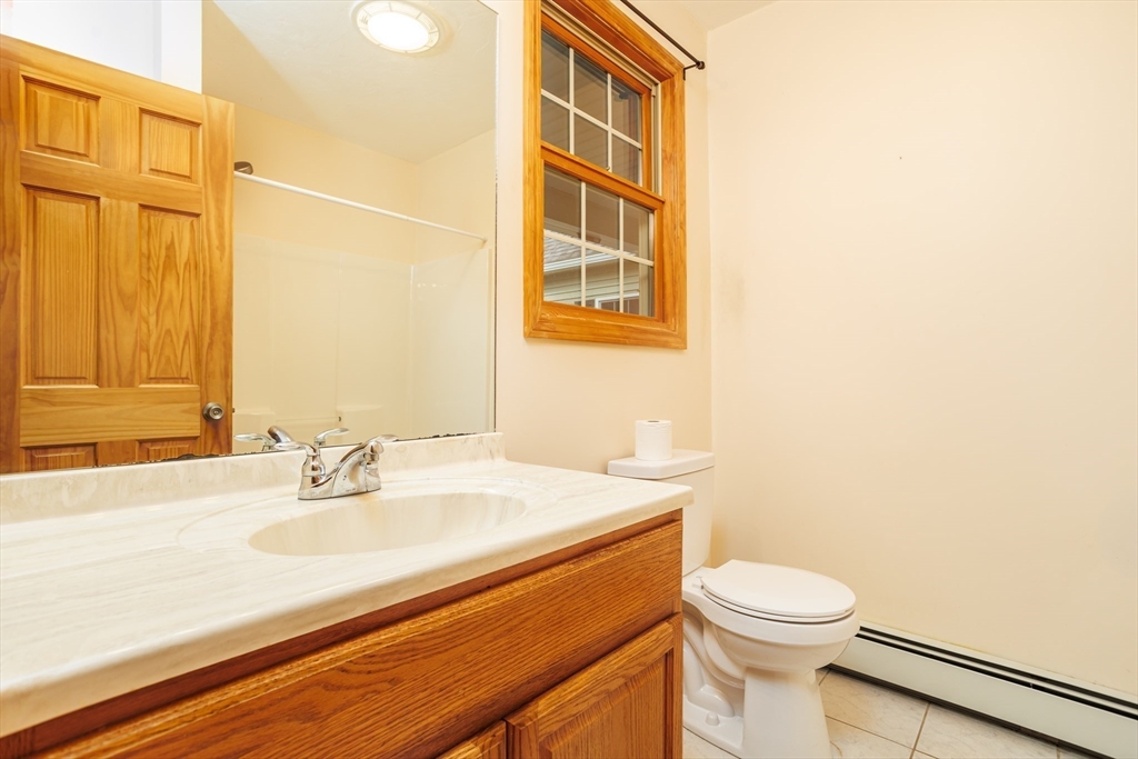 171 Island Road Lunenburg, MA 01462 - Photo 14 of 41 Gallery Image 14