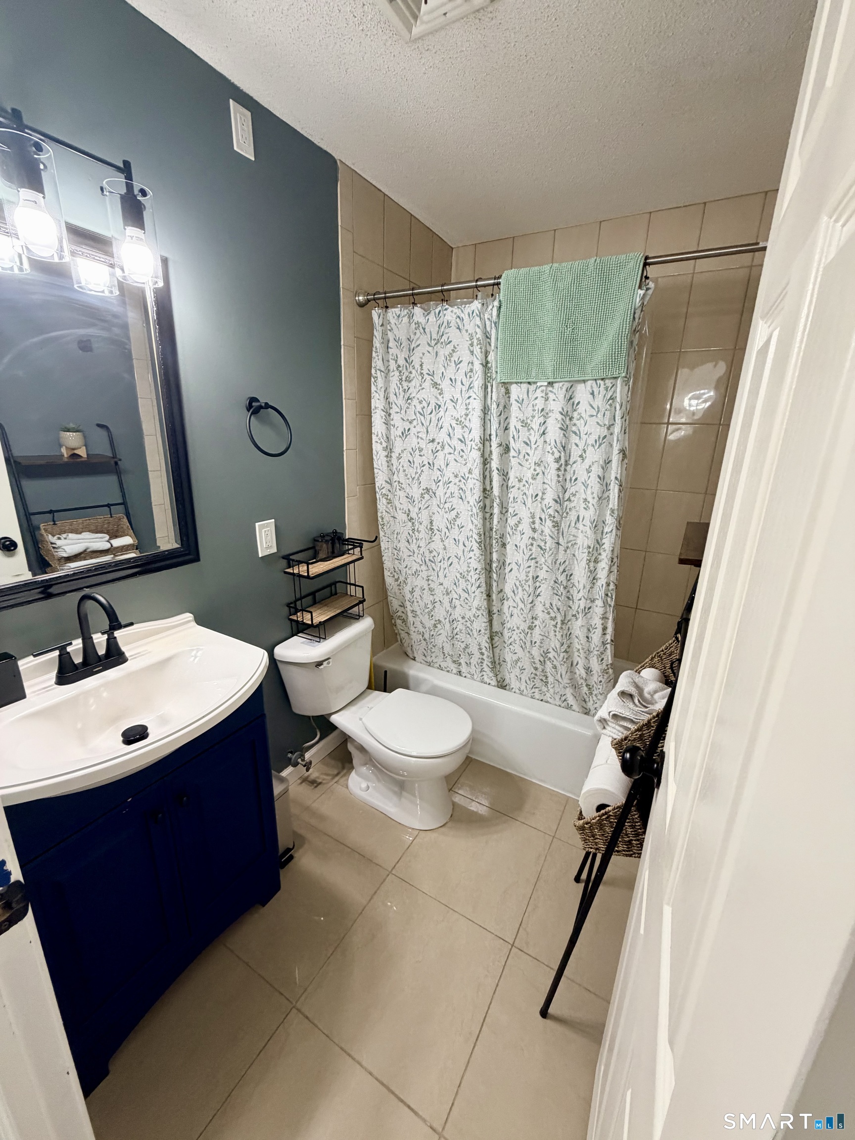 235 Brittany Farms Road, Unit G New Britain, CT 06053 - Photo 37 of 45