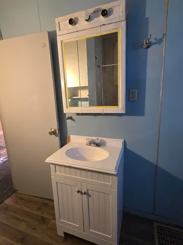 $95,000 | 1204 Carson Avenue, Jackson, MI 49203