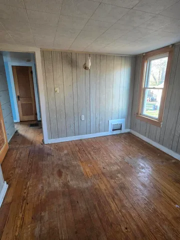 $95,000 | 1204 Carson Avenue, Jackson, MI 49203