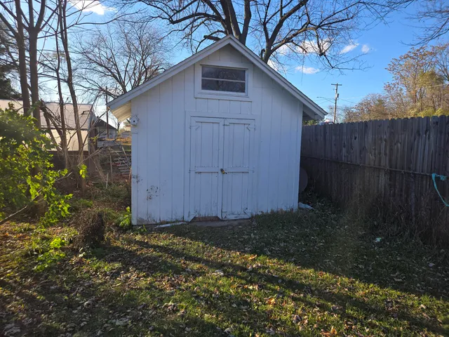 $95,000 | 1204 Carson Avenue, Jackson, MI 49203