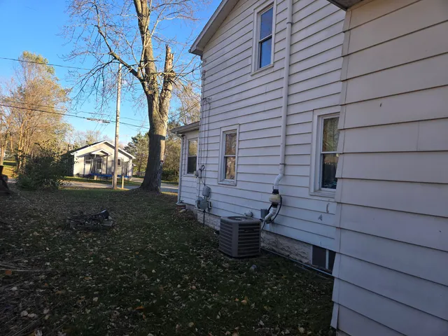 $95,000 | 1204 Carson Avenue, Jackson, MI 49203