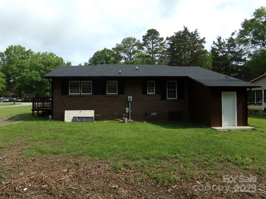 556 Roundtree Circle Chester, SC 29706 - Photo 14 of 15 a front view of a house with a yard
