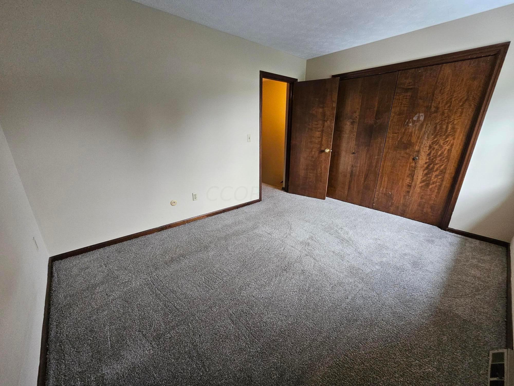 5060 Godown Road, Unit A Columbus, OH 43220 - Photo 13 of 25 20240807_113102
