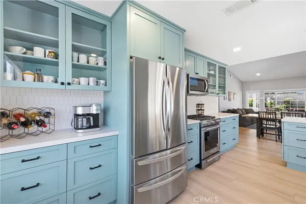 $924,900 | 27209 Bidwell Lane, Valencia, CA 91354