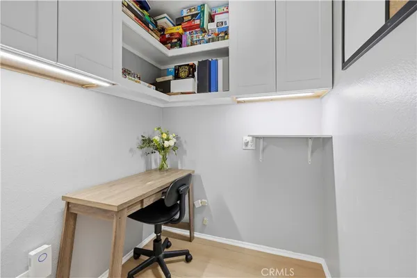 $924,900 | 27209 Bidwell Lane, Valencia, CA 91354