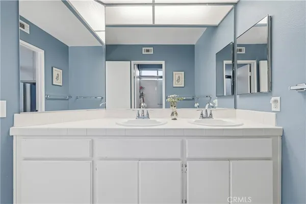 $924,900 | 27209 Bidwell Lane, Valencia, CA 91354