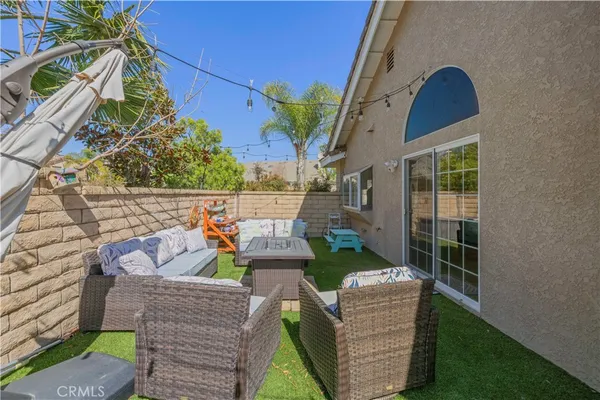 $924,900 | 27209 Bidwell Lane, Valencia, CA 91354