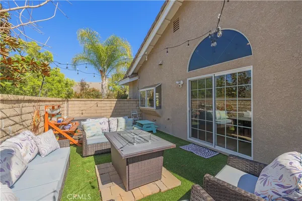 $924,900 | 27209 Bidwell Lane, Valencia, CA 91354