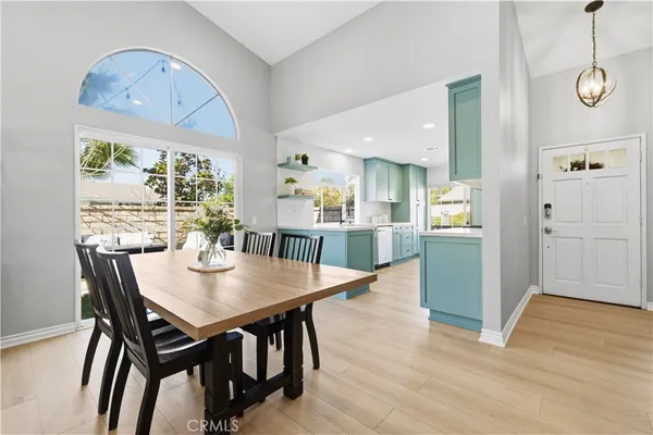 $924,900 | 27209 Bidwell Lane, Valencia, CA 91354