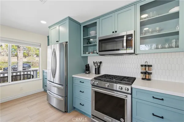 $924,900 | 27209 Bidwell Lane, Valencia, CA 91354