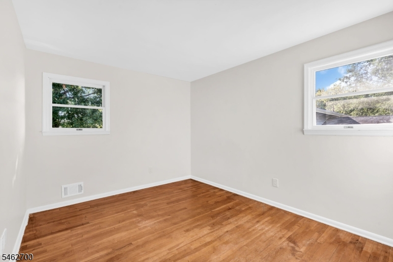 102 Avonridge Road Raritan, NJ 08869 - Photo 17 of 28 Gallery Image 17