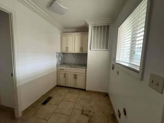 $330,000 | 6646 Beamer Way, Rio Linda, CA 95673