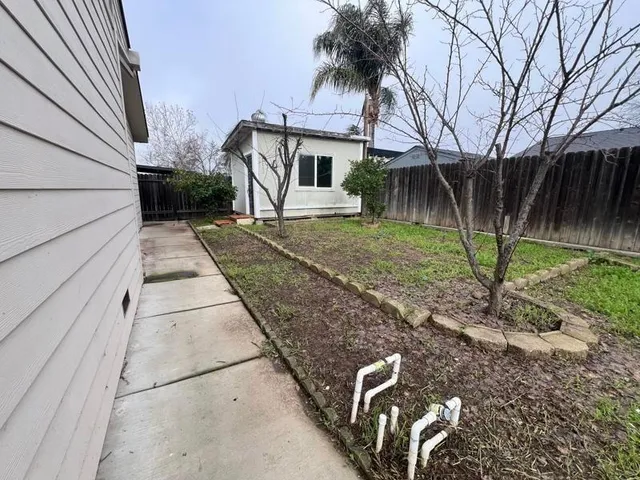 $330,000 | 6646 Beamer Way, Rio Linda, CA 95673