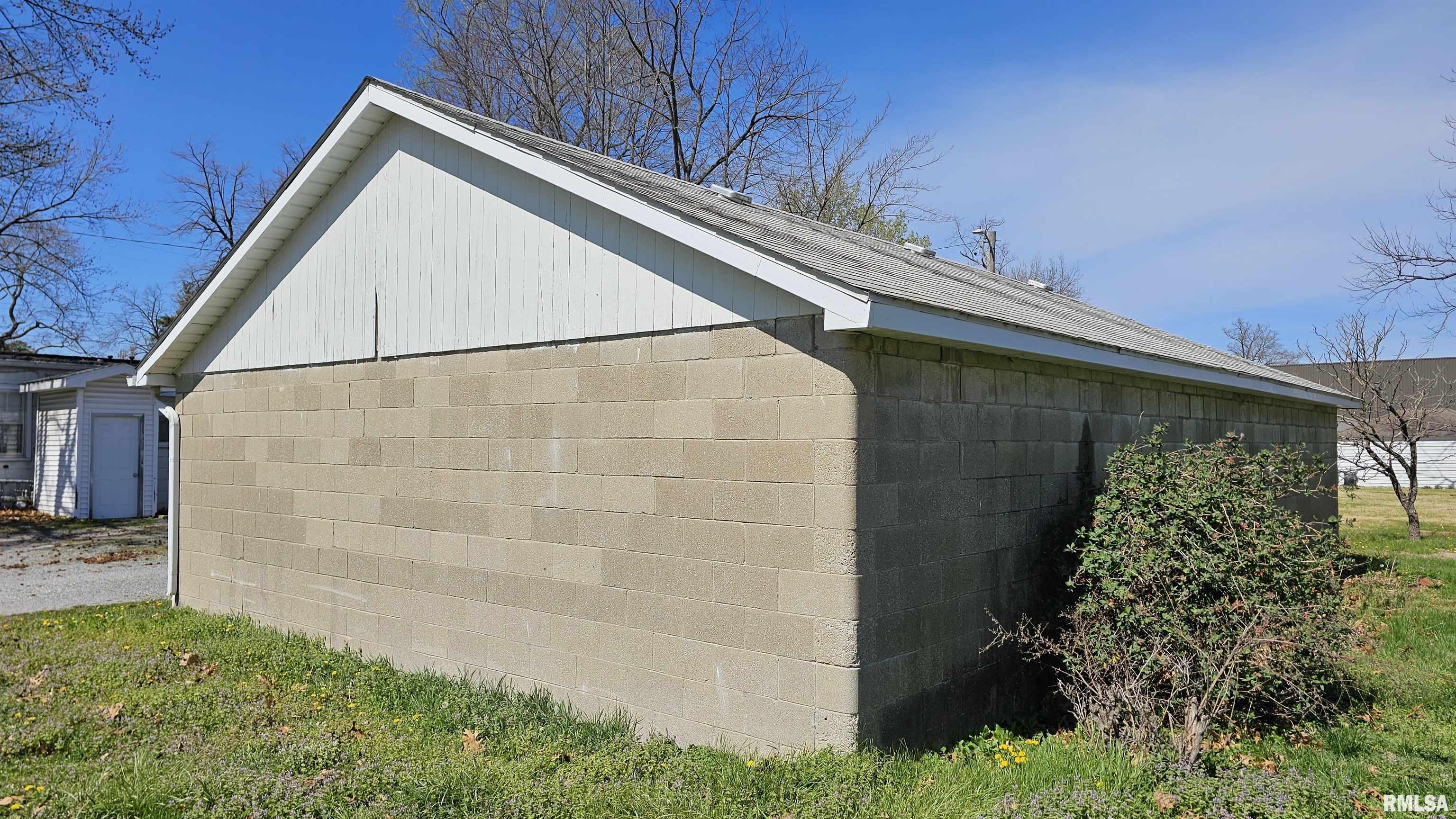500 North Main Street Benton, IL 62812 - Photo 19 of 20