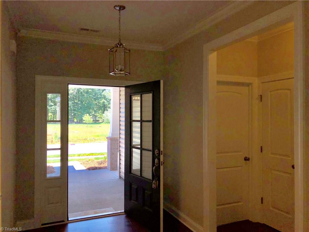 3410 Amber Mdws Road, Unit 33 High Point, NC 27265 - Photo 3 of 28
