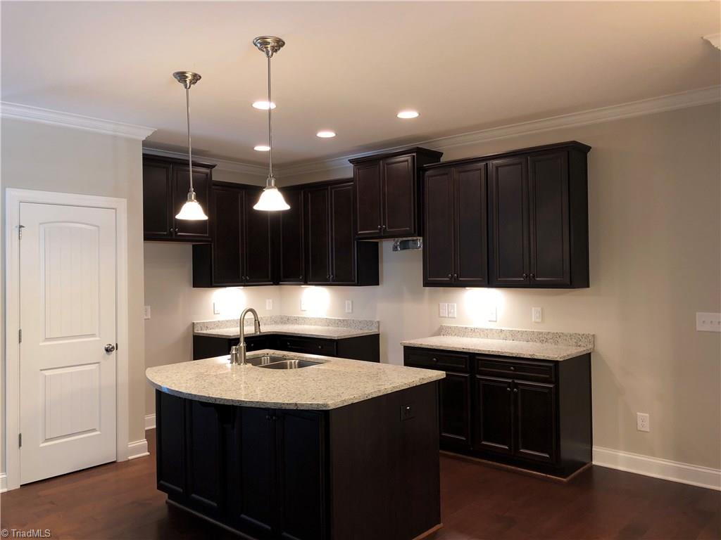 3410 Amber Mdws Road, Unit 33 High Point, NC 27265 - Photo 5 of 28