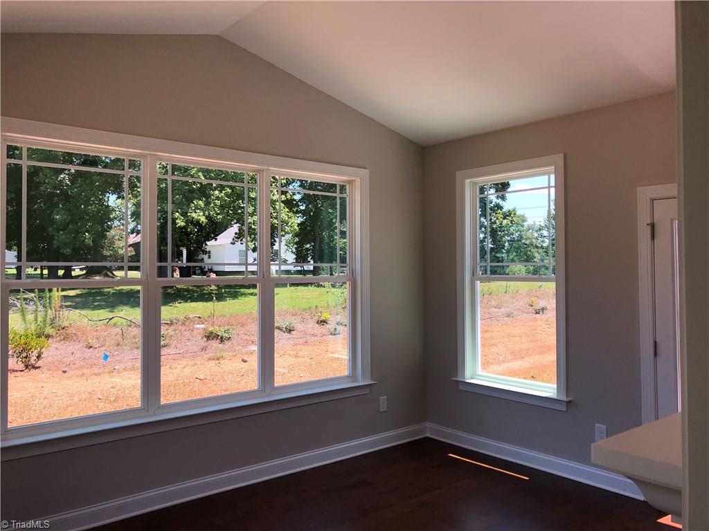 3410 Amber Mdws Road, Unit 33 High Point, NC 27265 - Photo 8 of 28