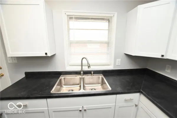 $1,500 | 5820 East 40th Street, Indianapolis, IN 46226