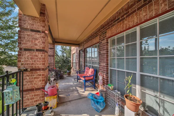 $250,000 | 2815 Kings Crossing Drive, Unit 214, Kingwood, TX 77345