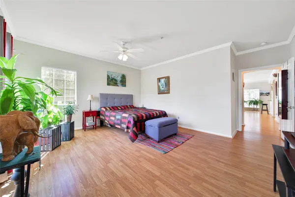 $250,000 | 2815 Kings Crossing Drive, Unit 214, Kingwood, TX 77345