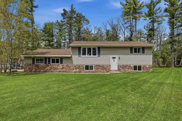 $330,000 | 2410 Hickory Drive, Plover, WI 54467