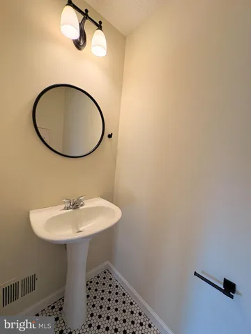 $2,800 | 1703 Bluffs Island Court, Odenton, MD 21113