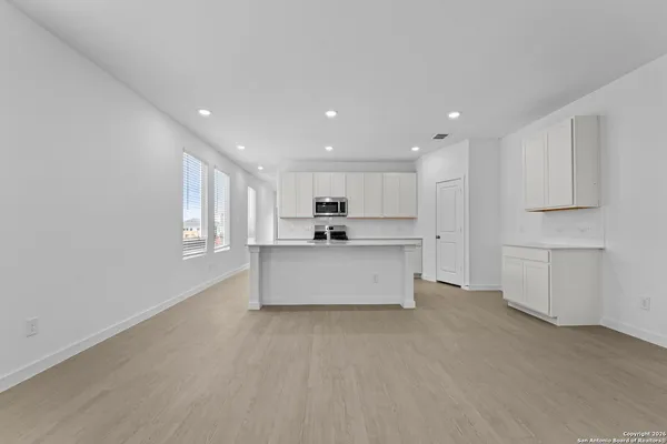 $305,000 | 6607 Titan Park, Converse, TX 78109