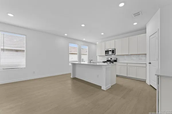 $305,000 | 6607 Titan Park, Converse, TX 78109