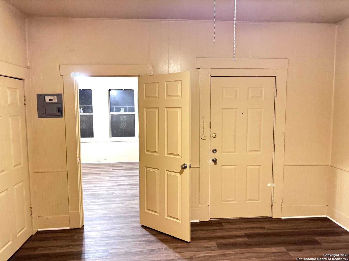 211 Blanco Road San Antonio, TX 78212 - Photo 14 of 34 a view of front door with wooden floor