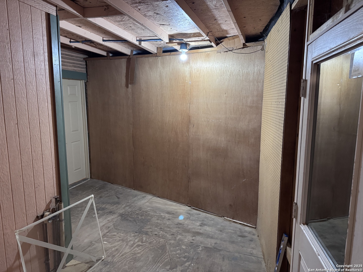 211 Blanco Road San Antonio, TX 78212 - Photo 32 of 34 a view of small space