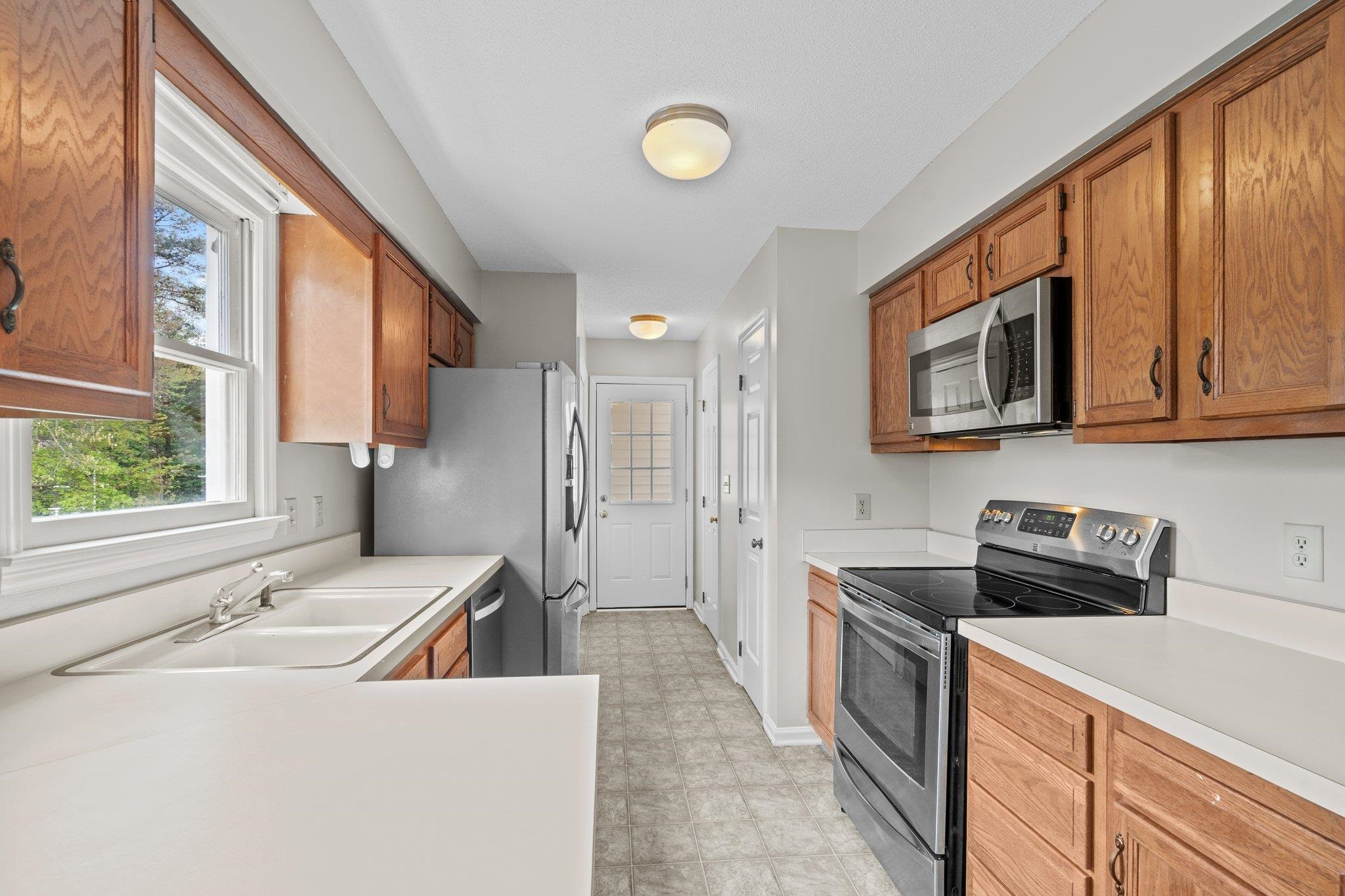 5709 Delbarton Court Raleigh, NC 27606 - Photo 13 of 38 Photo 13