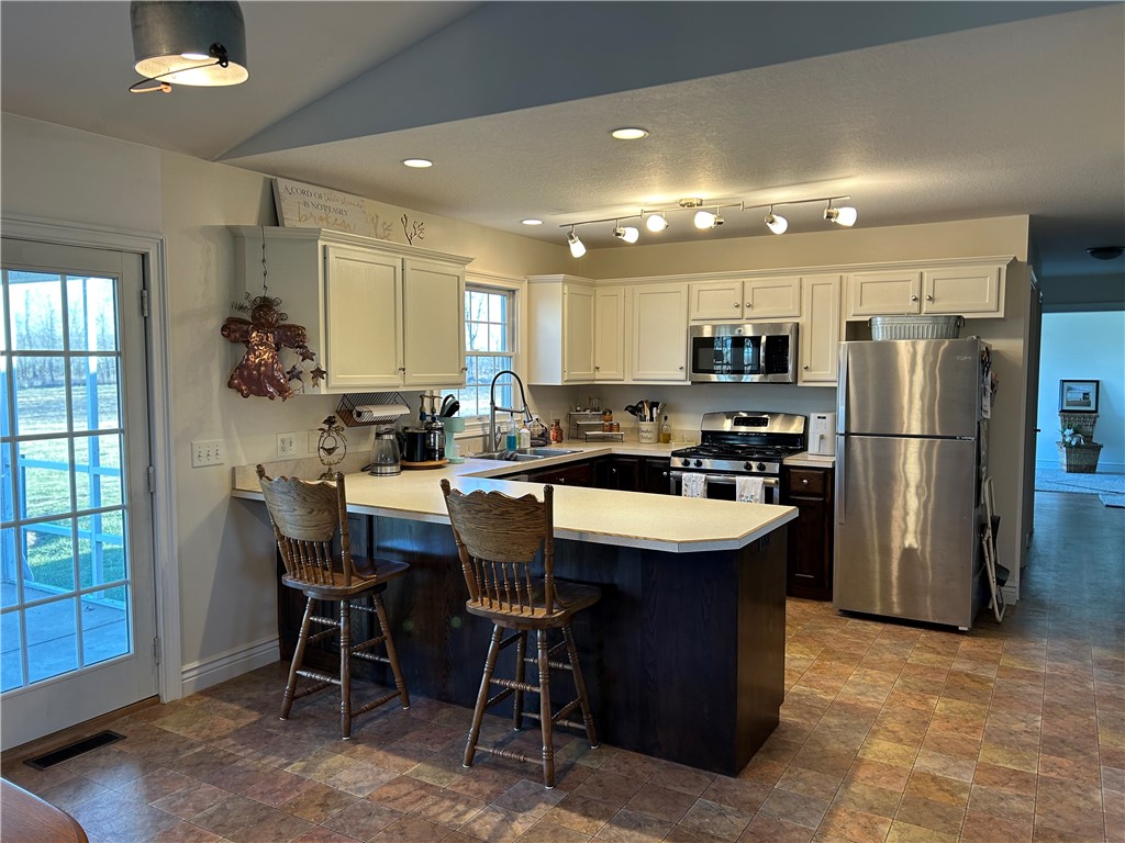 9022 Sheets Road Argenta, IL 62501 - Photo 10 of 45