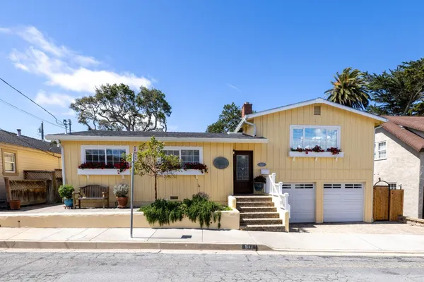 $1,750,000 | 512 12th Street, Pacific Grove, CA 93950