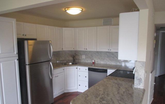 1027 Newcastle B Boca Raton, FL 33434 - Photo 4 of 24 IMG_0460
