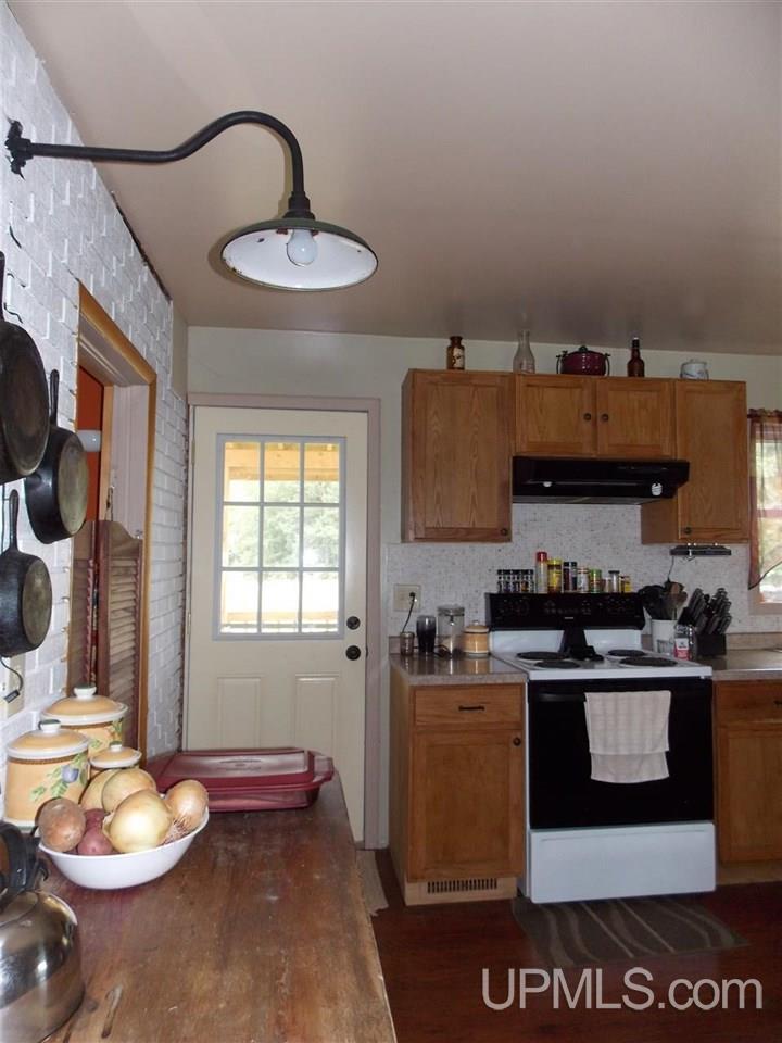 13382 Waisanen Road Lanse, MI 49946 - Photo 4 of 33 Gallery Image 4