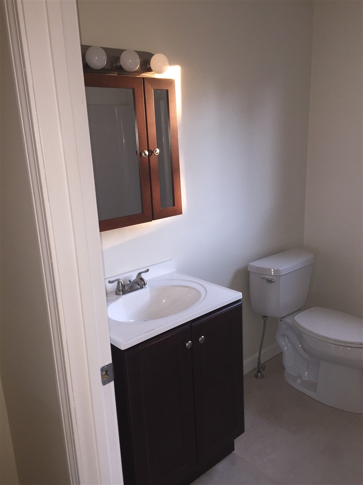 3 B Cedarbrook, Unit 3B Rochester, NH 03867 - Photo 7 of 10